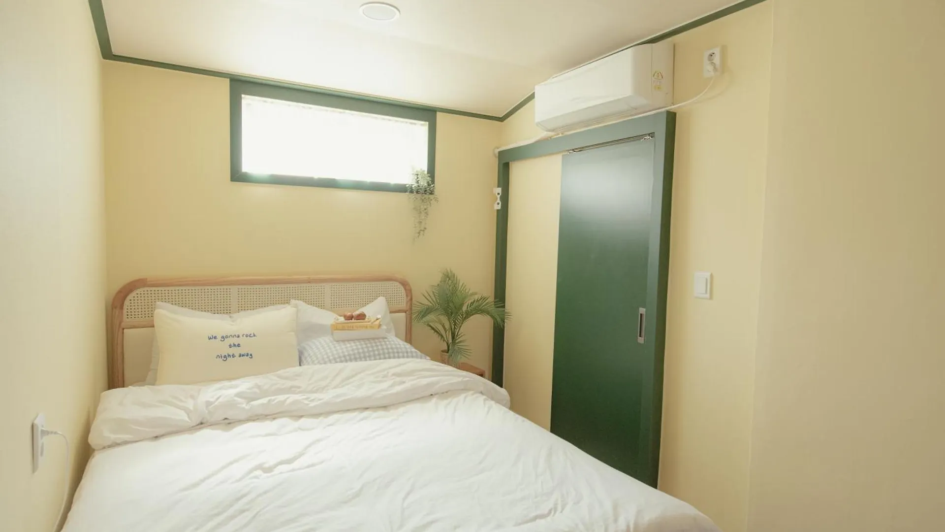 Romantic Rooftop-House Seoul 0*,  South Korea