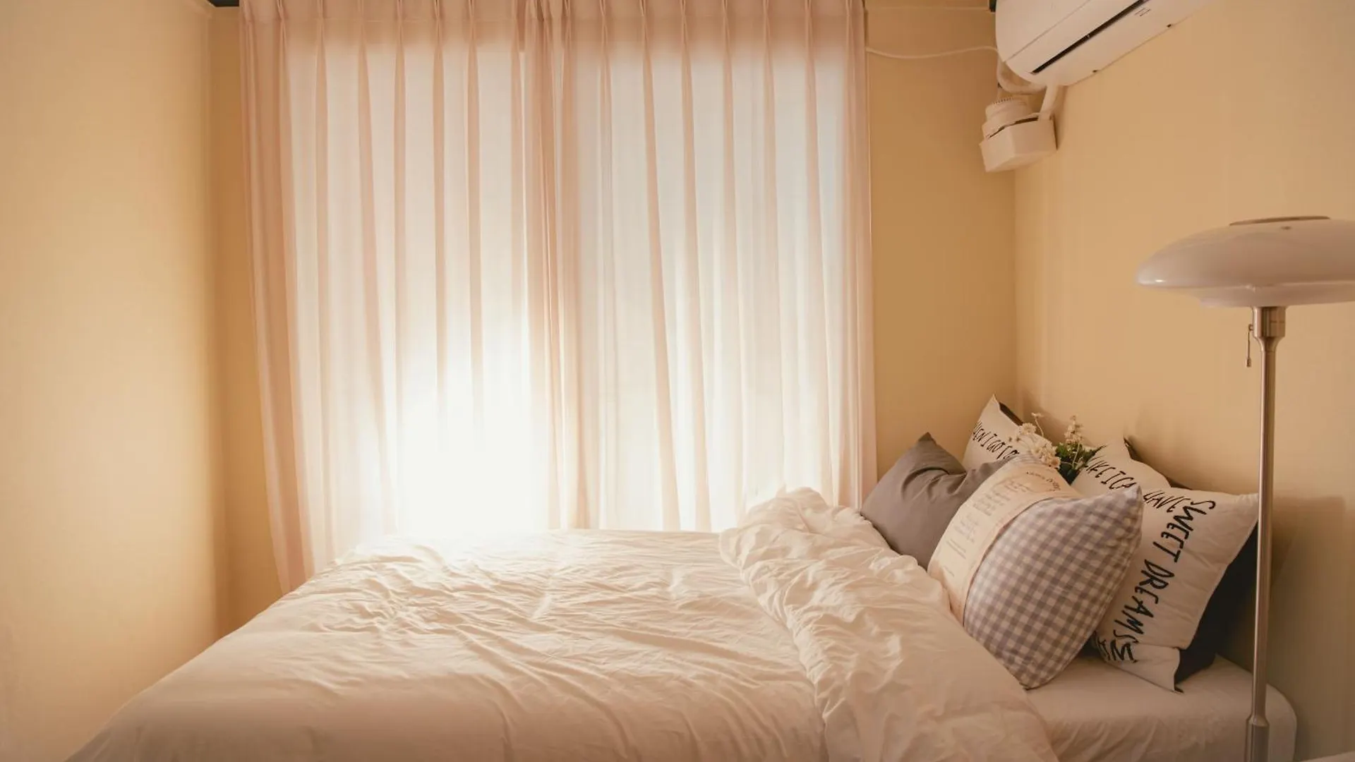 Romantic Rooftop-House Seoul Apartment